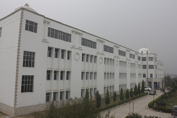 https://cache.careers360.mobi/media/colleges/social-media/media-gallery/4557/2018/12/14/Campus View of DPG Institute of Technology and Management Gurgaon_Campus-View.jpg